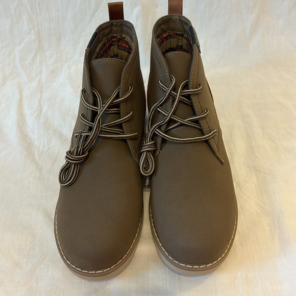 NWOB Oliver Mason Brown Shoes Boys Sz 7M - Picture 2 of 6